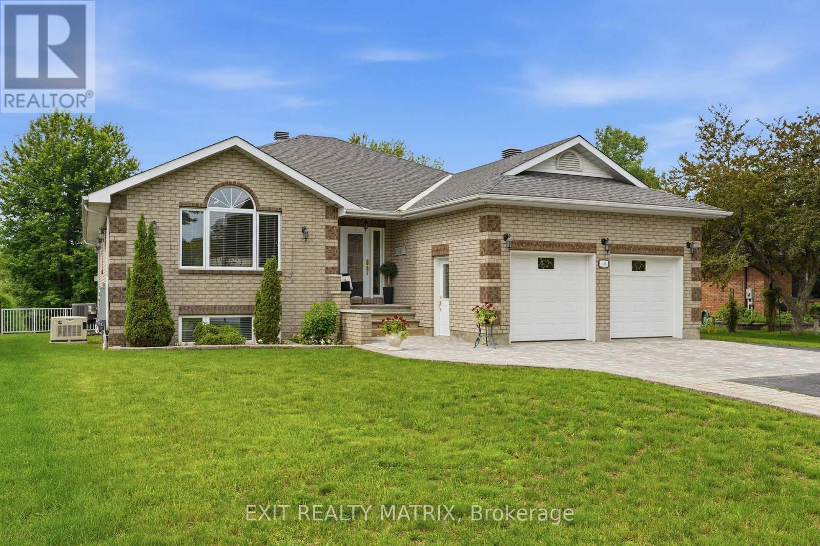 16 Richelieu Street, Russell, Ontario  K0A 1W0 - Photo 3 - X13795810