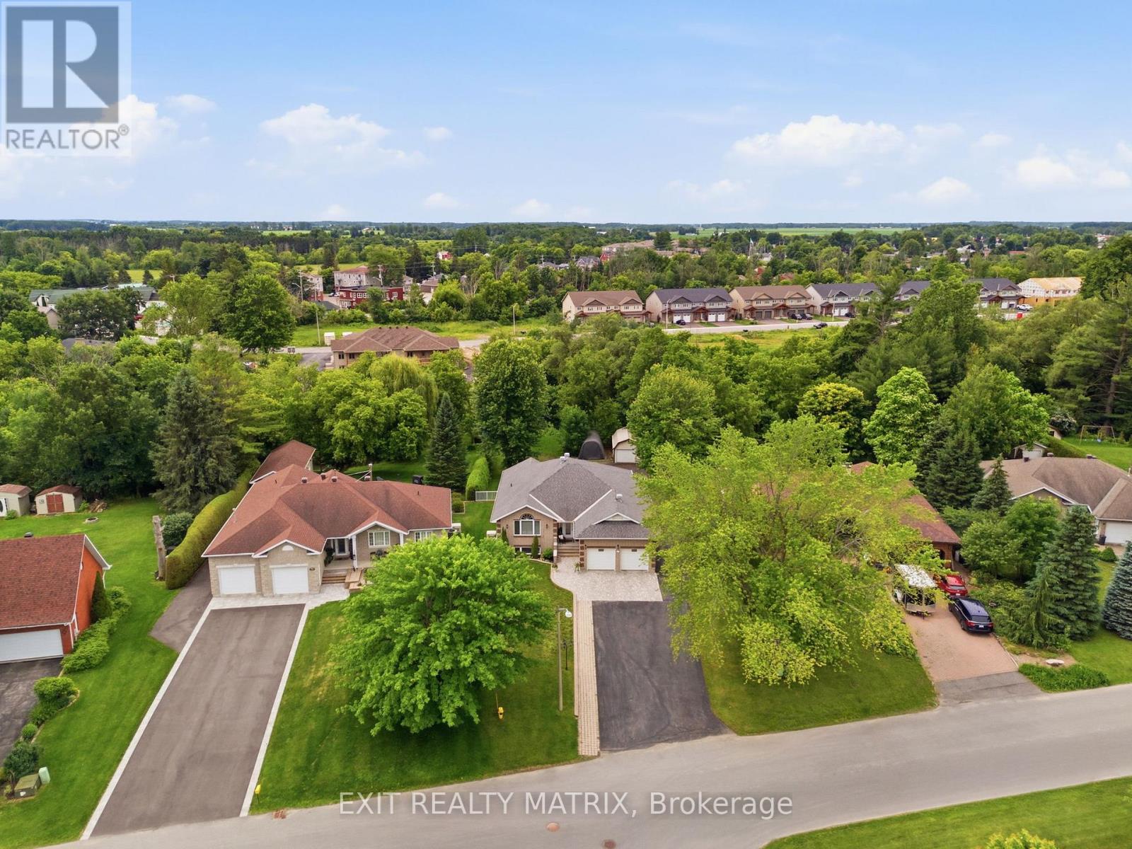 16 Richelieu Street, Russell, Ontario  K0A 1W0 - Photo 44 - X13795810
