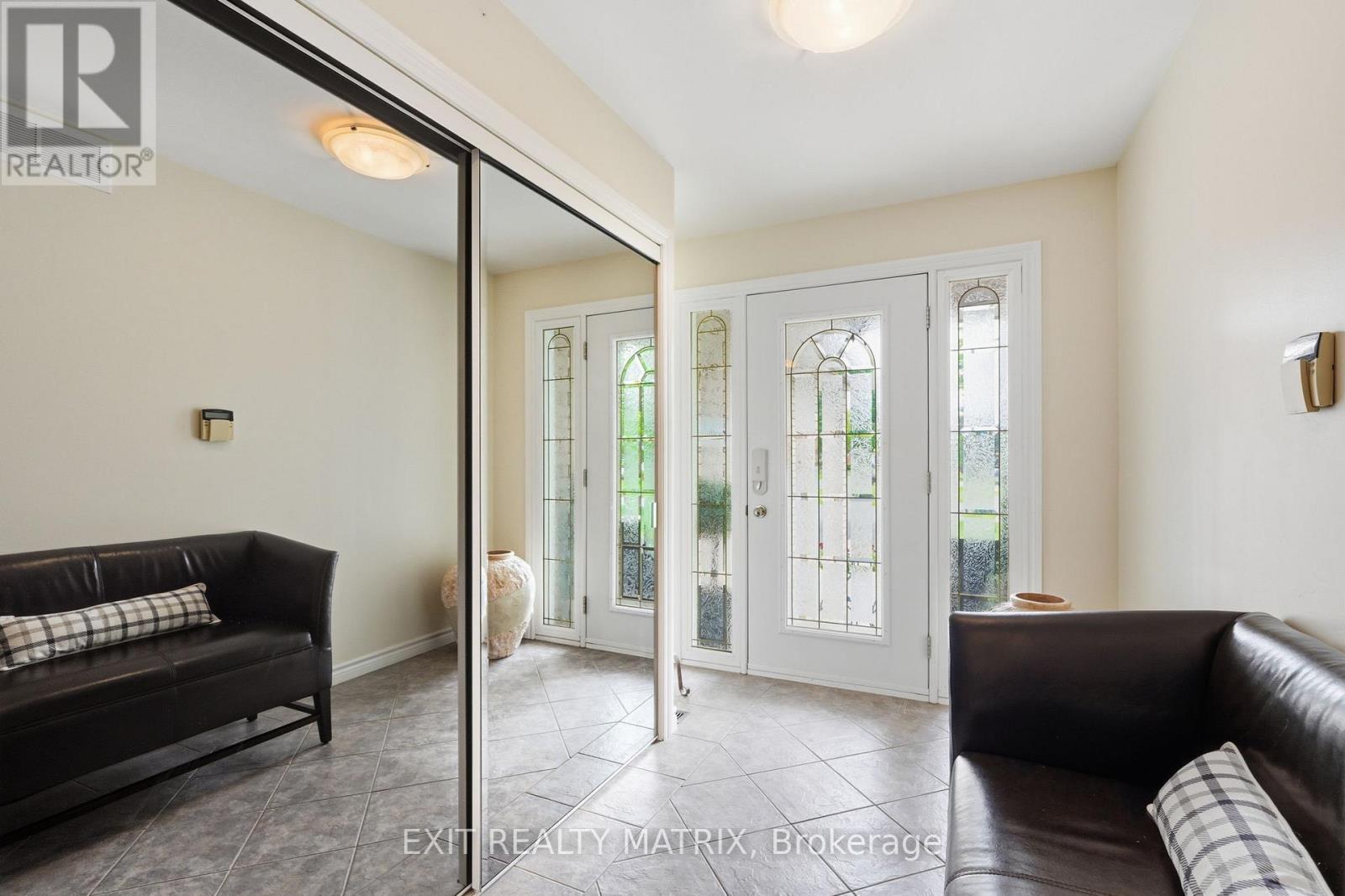 16 Richelieu Street, Russell, Ontario  K0A 1W0 - Photo 5 - X13795810