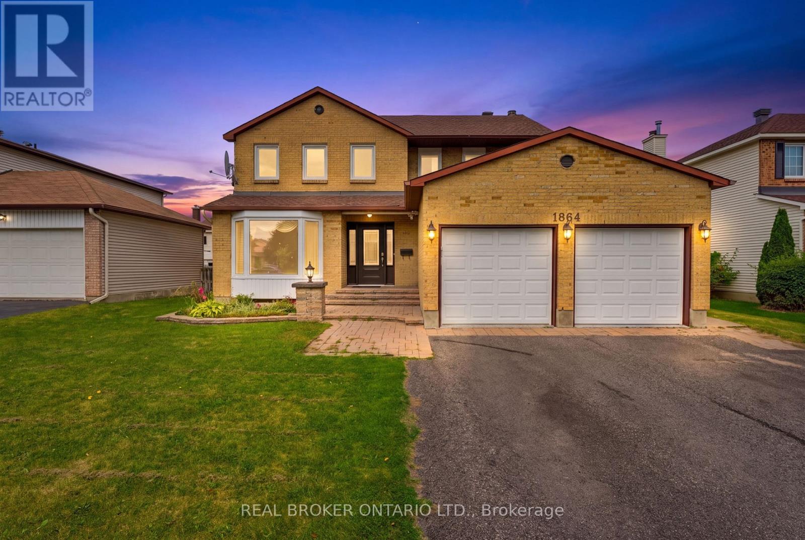So much room to breathe in this sprawling 4 BEDROOM above grade home, offering almost 3,000 sq. ft. of living space. The thoughtful, spacious floor plan gives everyone the room they need to grow, gather and spread out. The main level features hardwood flooring and dedicated formal living and dining spaces - the kind of rooms that are making a very welcome comeback. The family room is warm and inviting, complete with a wood-burning fireplace, perfect for game nights, movie nights or simply settling in.The bright kitchen offers plenty of space for a family-sized dinette, all overlooking the backyard. And speaking of the backyard... there's plenty of room to let your imagination run wild. Bring the gardens back to life, create your own outdoor space, or maybe even add the pool you've always wanted. Upstairs, the primary suite offers dual closets and a 4-piece ensuite. Three additional bedrooms are all generously sized and ready to serve whatever your family needs - bedrooms, guests or work from home space. And then there's the basement: a large recreation room complete with pool table and serious retro rumpus-room vibes. Big house. Great bones. Tons of space. Incredible neighbourhood, close to great schools and parks. Come have a look. *Some photos virtually furnished/staged. (id:48254)
