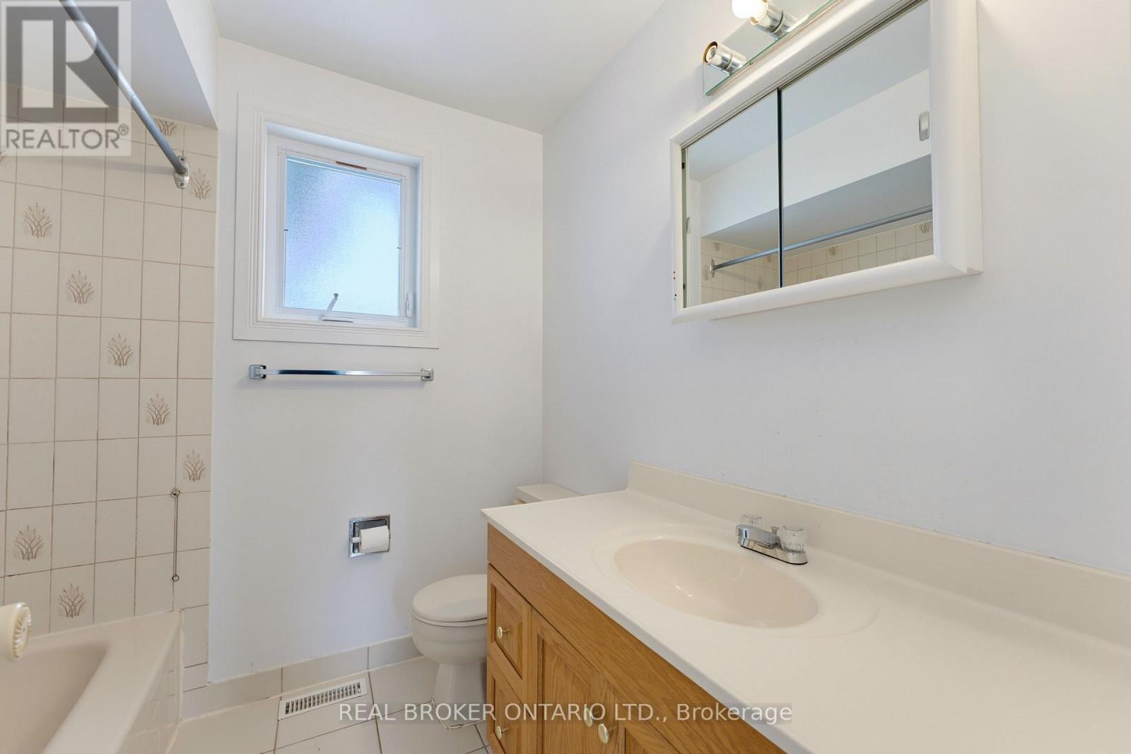 1864 Chaine Court, Ottawa, Ontario  K1C 2N3 - Photo 15 - X13795884