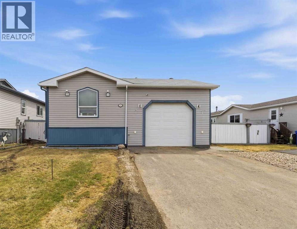 192 Mitchell Drive, Fort Mcmurray, Alberta  T9K 2P1 - Photo 1 - A2313327