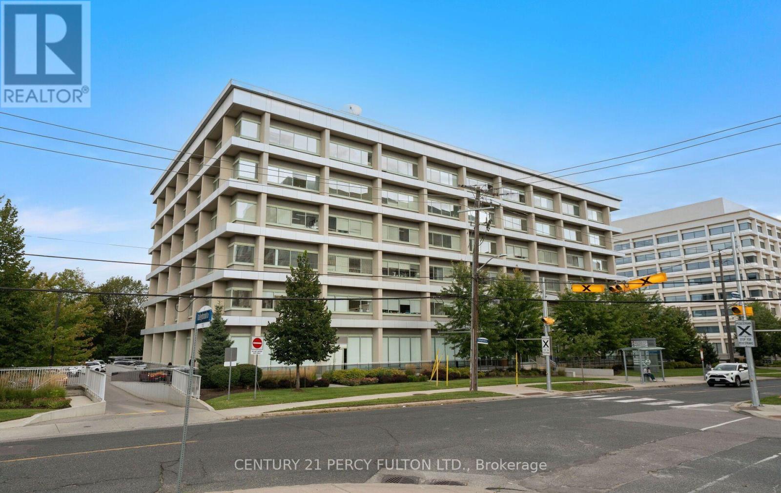 608 - 220 DUNCAN MILL ROAD, Toronto, Ontario