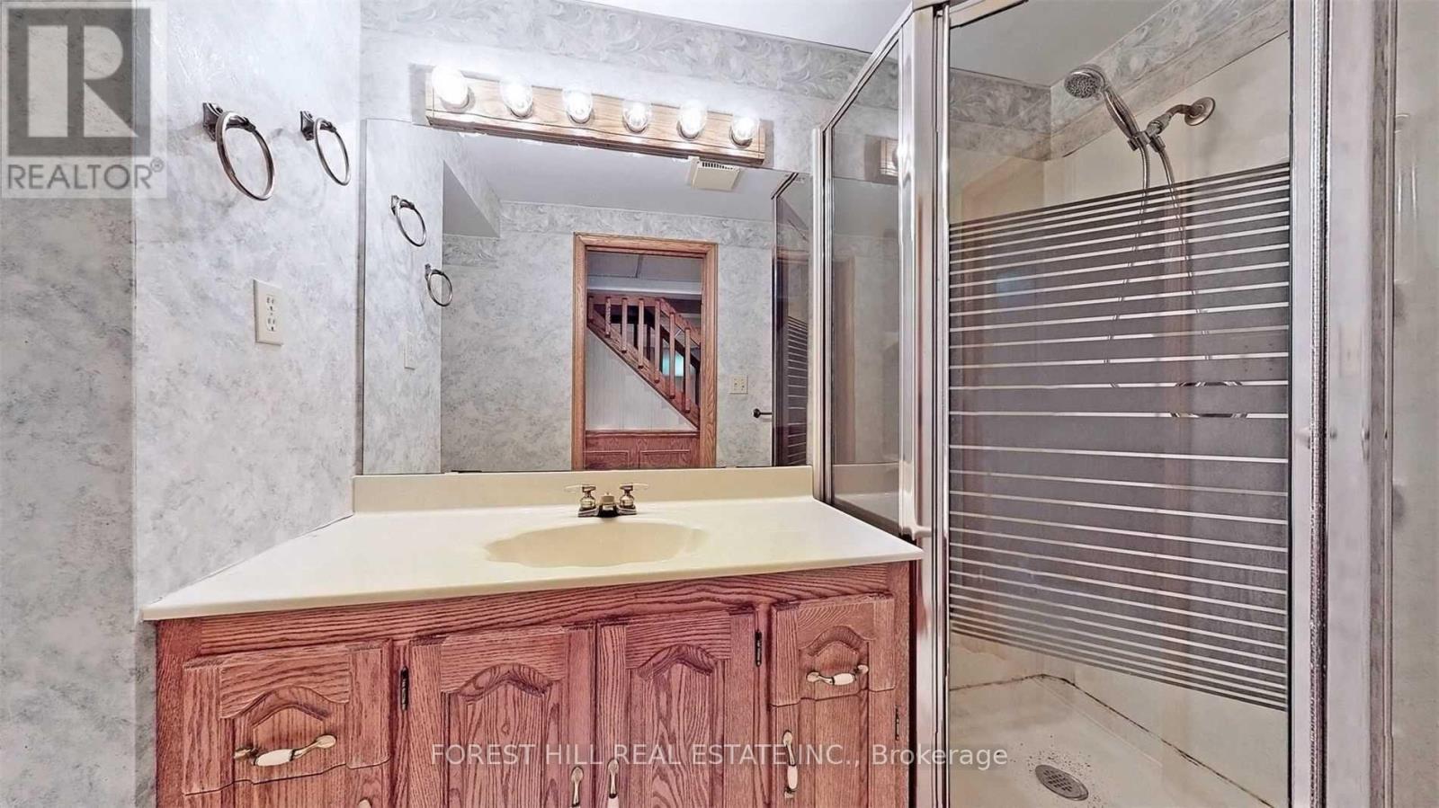 78 Mossgrove Trail, Toronto (St. Andrew-Windfields), Ontario  M2L 2W3 - Photo 13 - C13795808