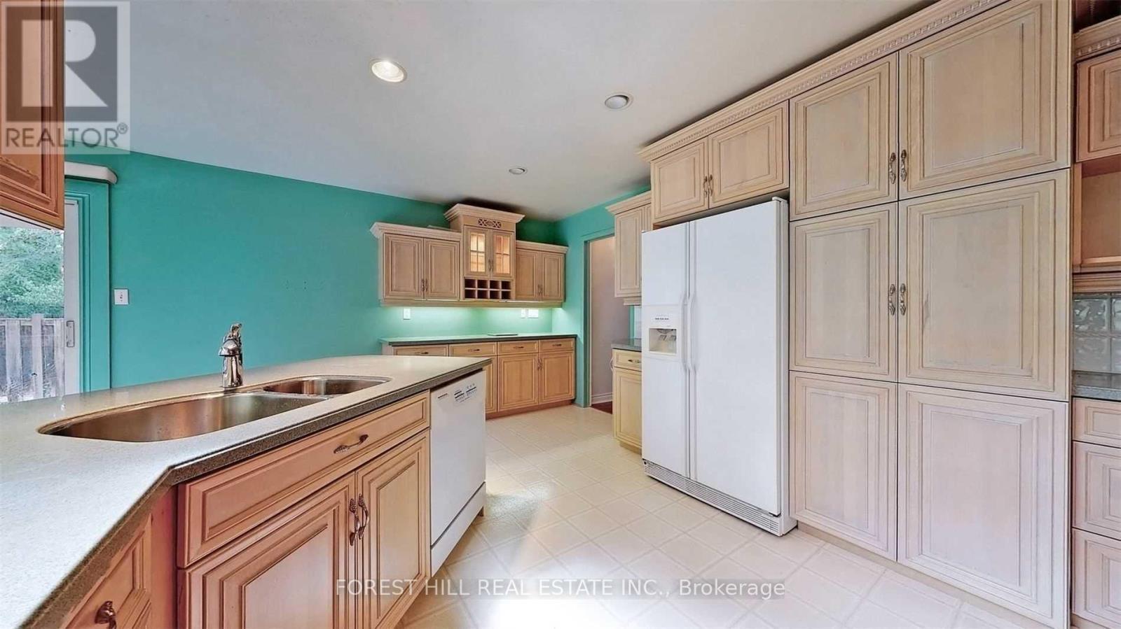 78 Mossgrove Trail, Toronto (St. Andrew-Windfields), Ontario  M2L 2W3 - Photo 4 - C13795808