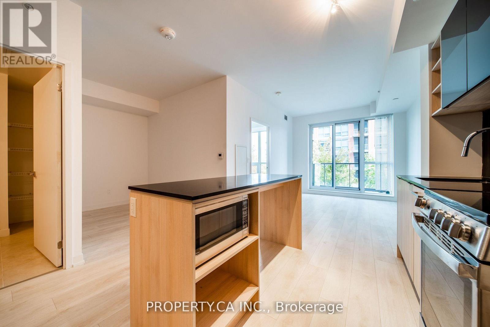 837 - 31 Tippett Road, Toronto (Clanton Park), Ontario  M3H 0C8 - Photo 5 - C13795936