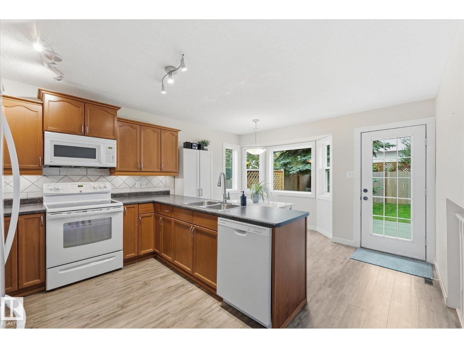 11 Woodside Cr, Spruce Grove, Alberta  T7X 3E5 - Photo 11 - E4509051