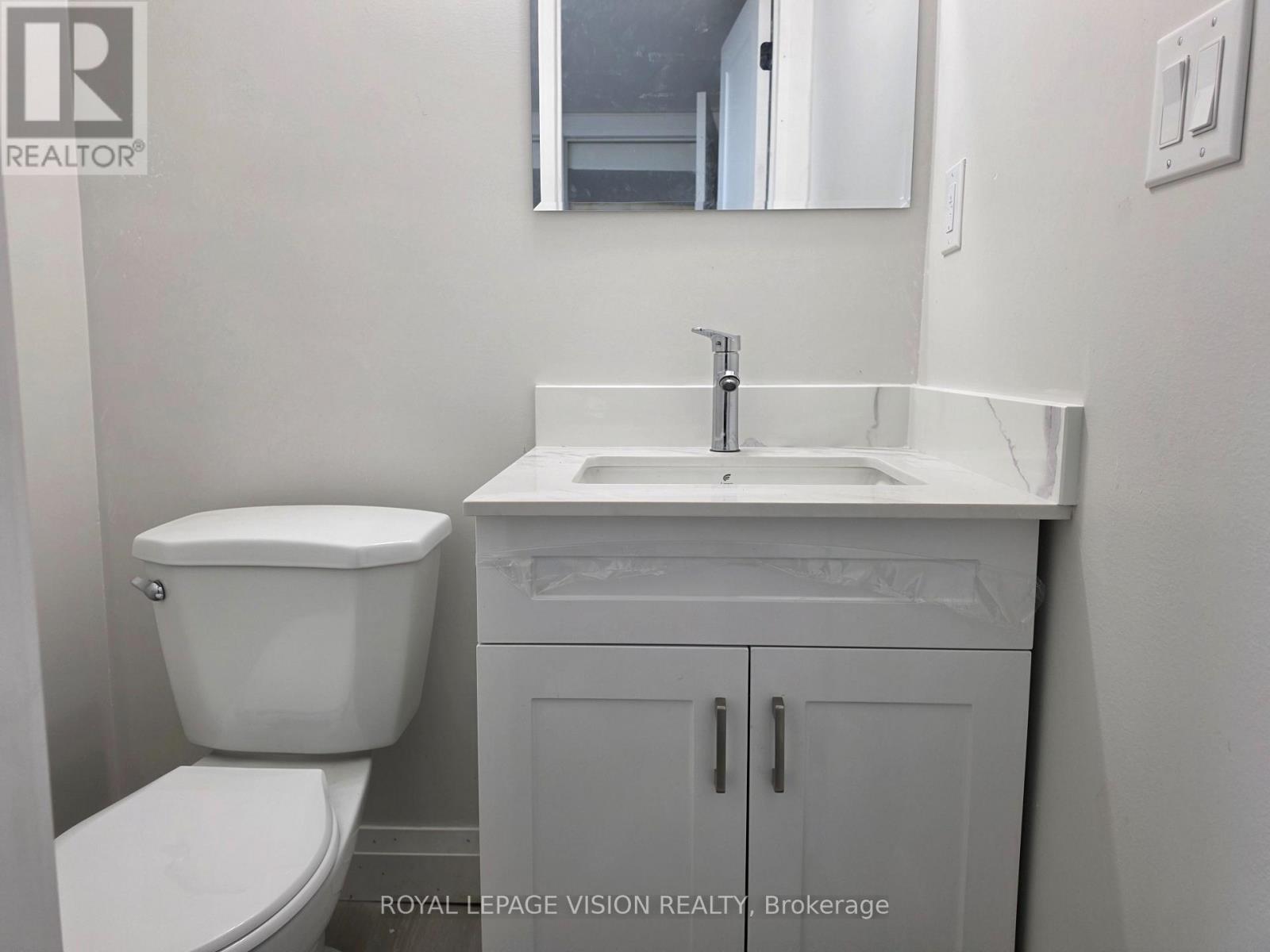 Bsmt 2 - 706 Leaside Street, Pickering (West Shore), Ontario  L1W 2X1 - Photo 17 - E13795672