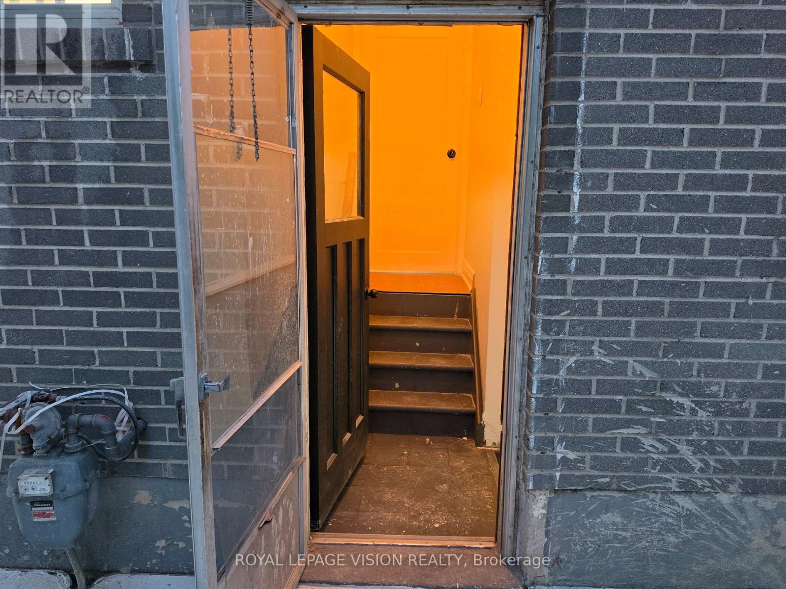Bsmt 2 - 706 Leaside Street, Pickering (West Shore), Ontario  L1W 2X1 - Photo 4 - E13795672