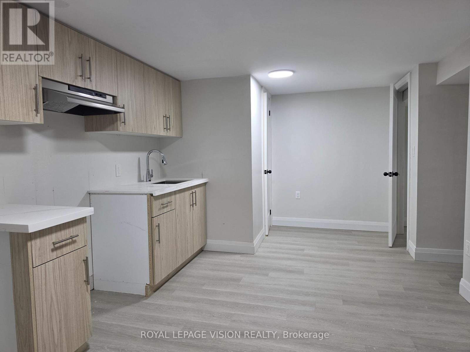 Bsmt 2 - 706 Leaside Street, Pickering (West Shore), Ontario  L1W 2X1 - Photo 7 - E13795672