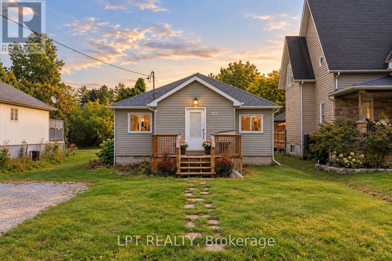837 MONTSELL AVENUE, Georgina, Ontario