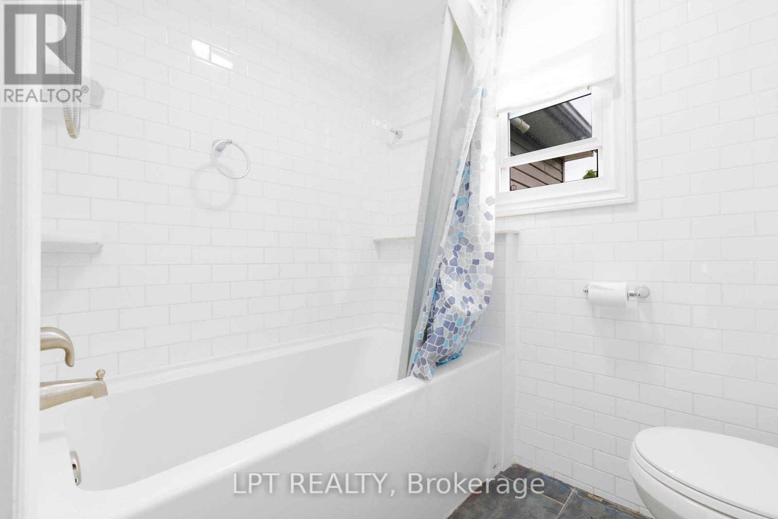 837 Montsell Avenue, Georgina, Ontario  L0E 1S0 - Photo 18 - N13795332