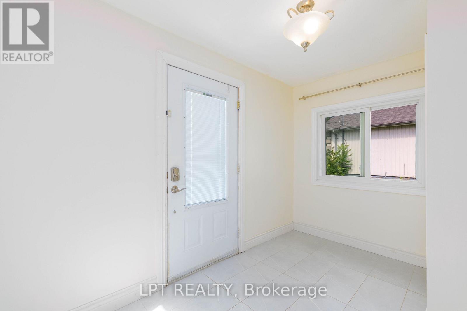 837 Montsell Avenue, Georgina, Ontario  L0E 1S0 - Photo 7 - N13795332