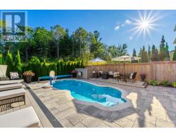 164 SUNSET VISTA COURT, Aurora, Ontario