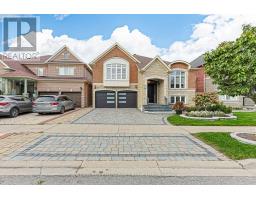 10 WESLOCK CRESCENT, Aurora, Ontario