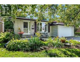 49 SCHOOL STREET, East Gwillimbury, Ontario