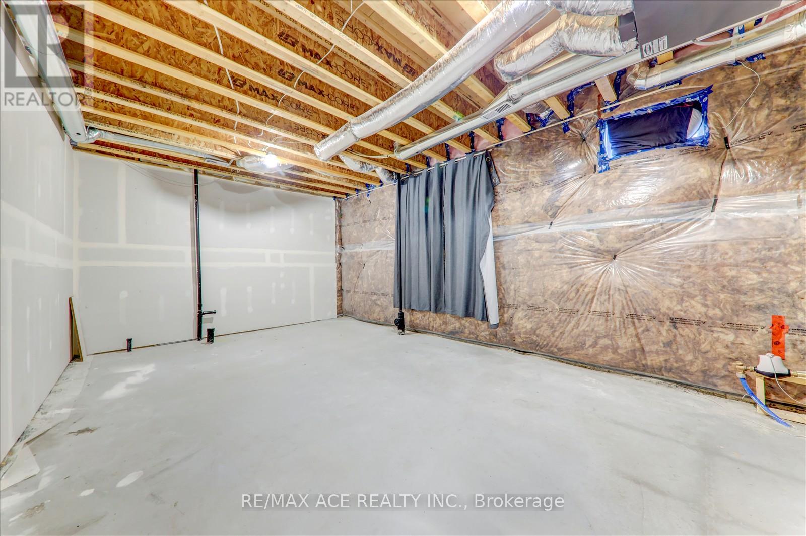 2 Lahey Crescent, Penetanguishene, Ontario  L9M 0W1 - Photo 10 - S13795668