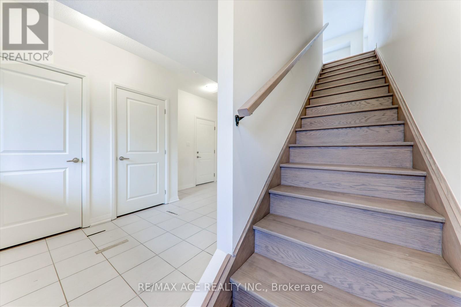 2 Lahey Crescent, Penetanguishene, Ontario  L9M 0W1 - Photo 12 - S13795668