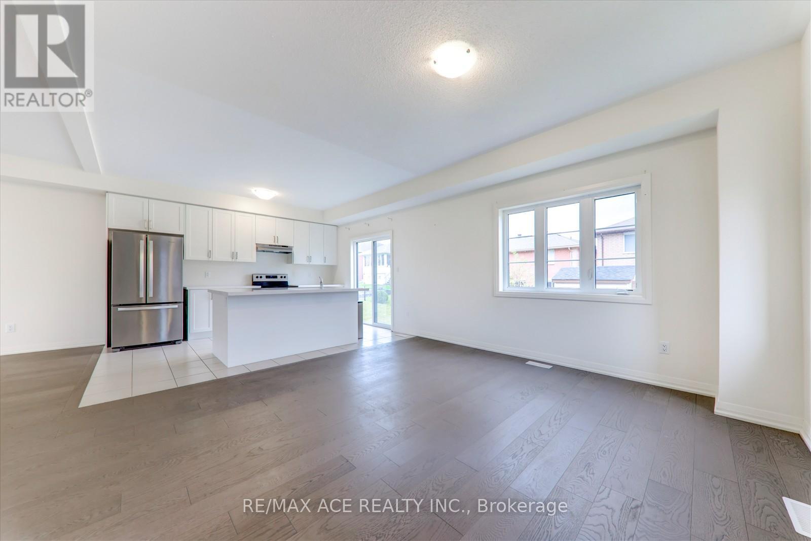 2 Lahey Crescent, Penetanguishene, Ontario  L9M 0W1 - Photo 13 - S13795668