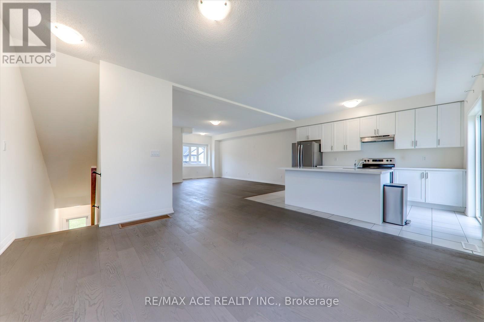 2 Lahey Crescent, Penetanguishene, Ontario  L9M 0W1 - Photo 14 - S13795668