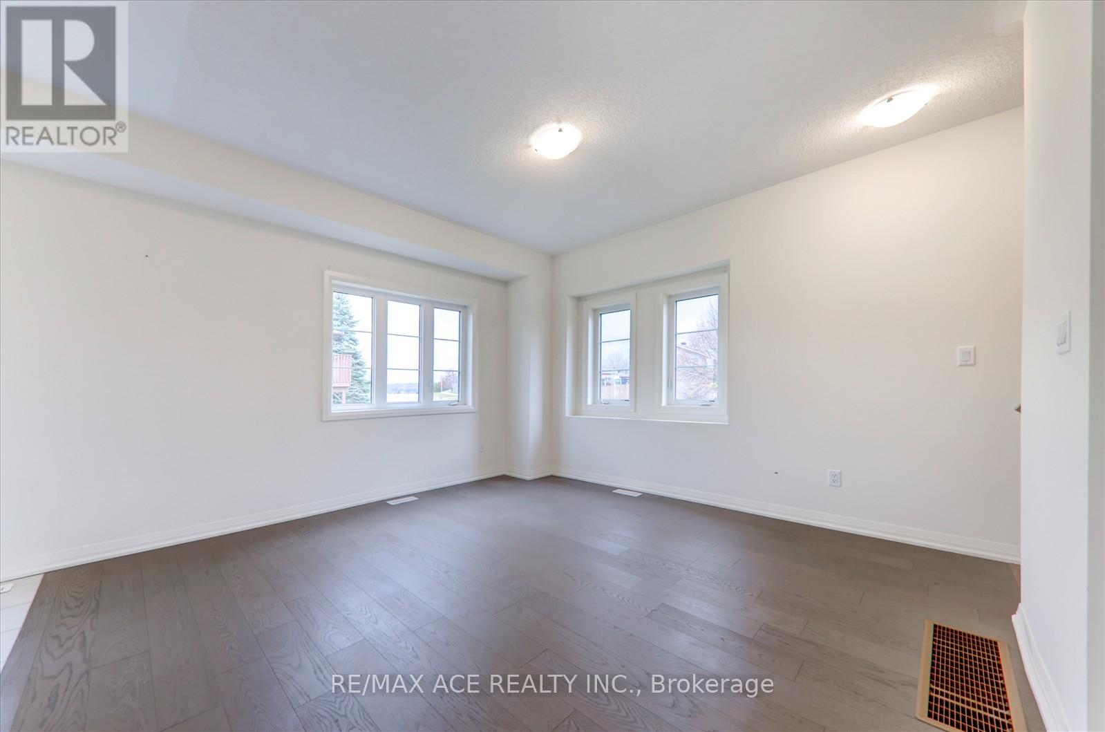 2 Lahey Crescent, Penetanguishene, Ontario  L9M 0W1 - Photo 16 - S13795668