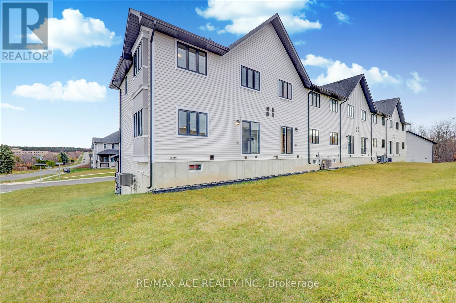 2 Lahey Crescent, Penetanguishene, Ontario  L9M 0W1 - Photo 38 - S13795668