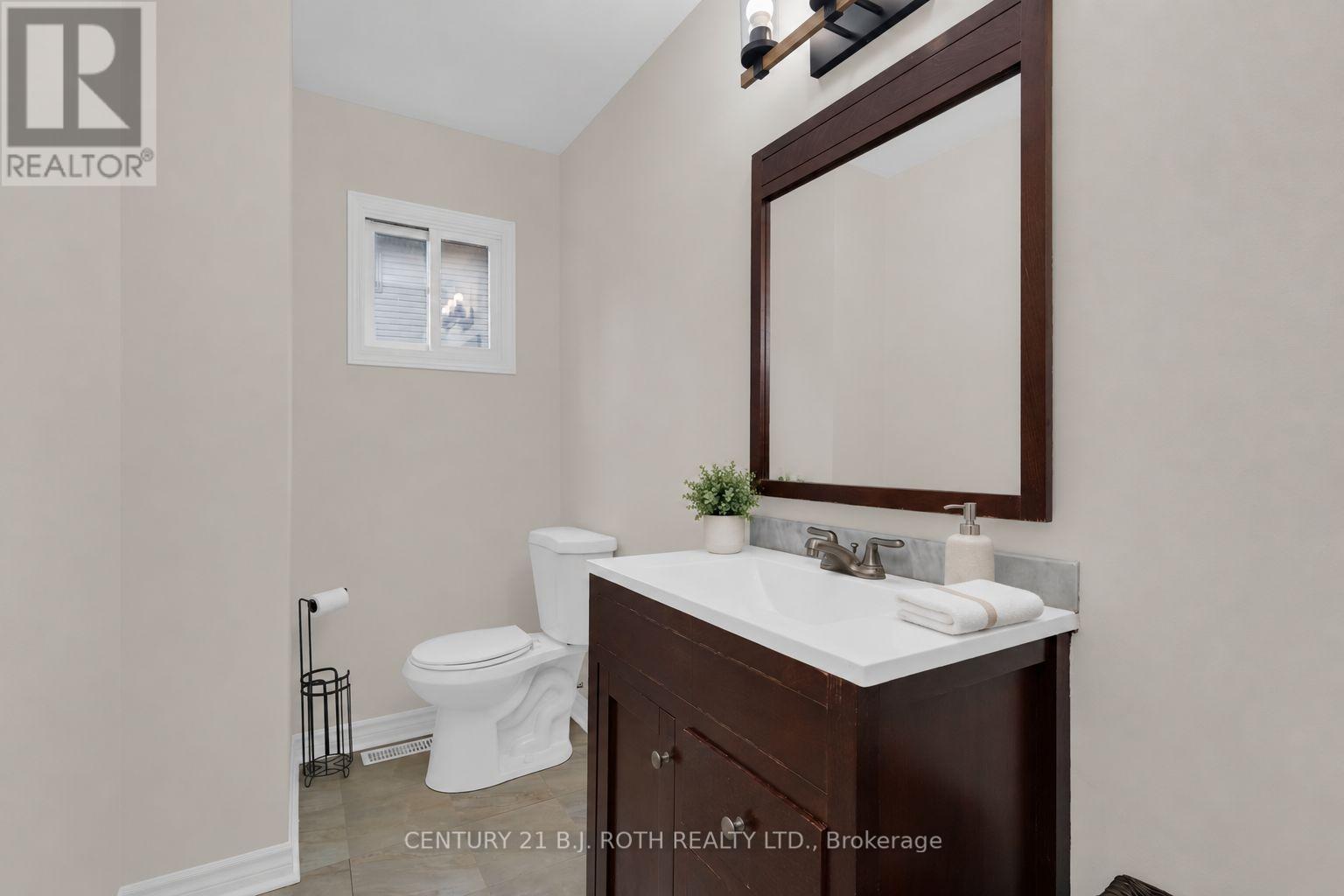 131 Browning Trail, Barrie, Ontario  L4N 6R2 - Photo 15 - S13795912