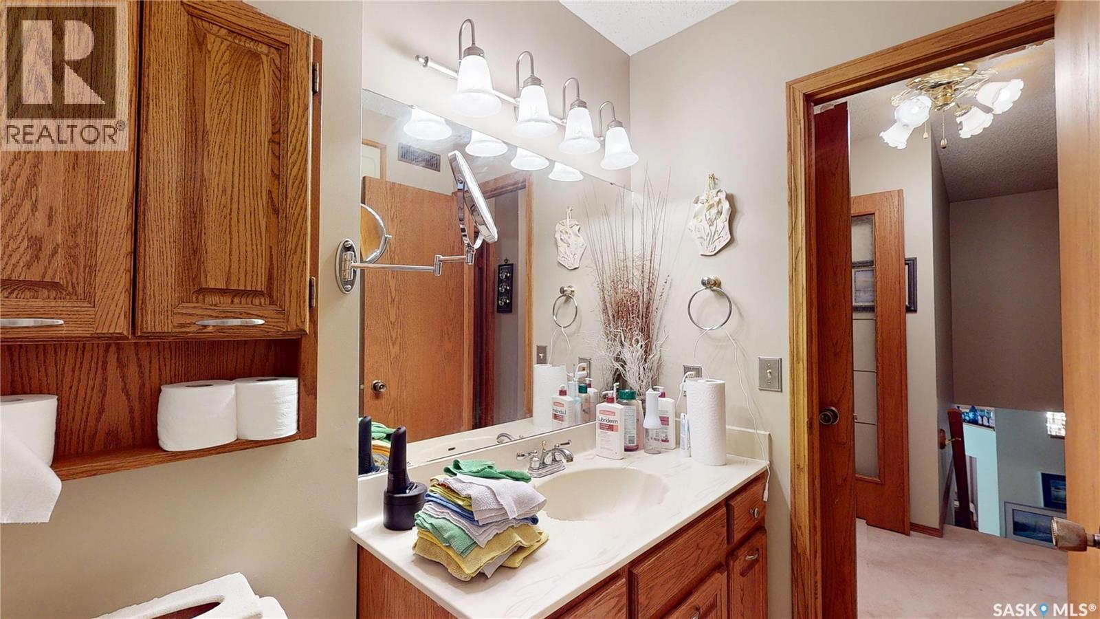7531 Pond Place, Regina, Saskatchewan  S4Y 1E3 - Photo 47 - SK048569