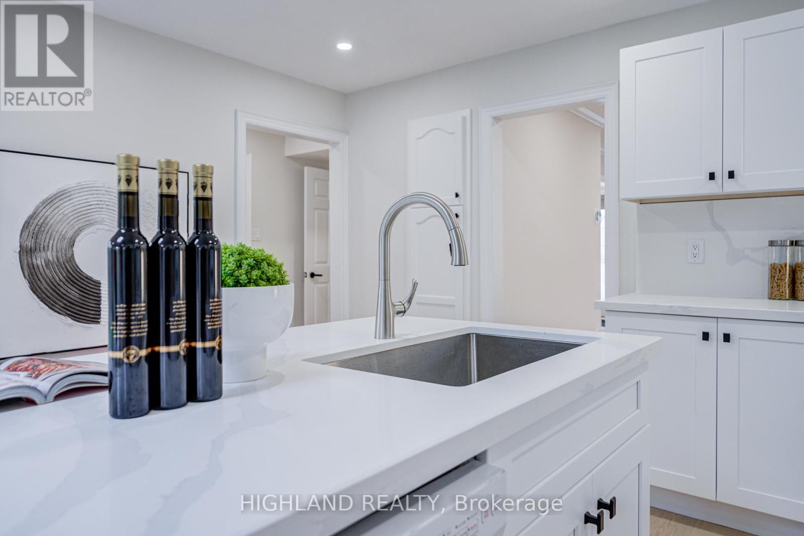 2231 Buttonbush Crescent, Mississauga, Ontario  L5L 1C4 - Photo 19 - W13795636