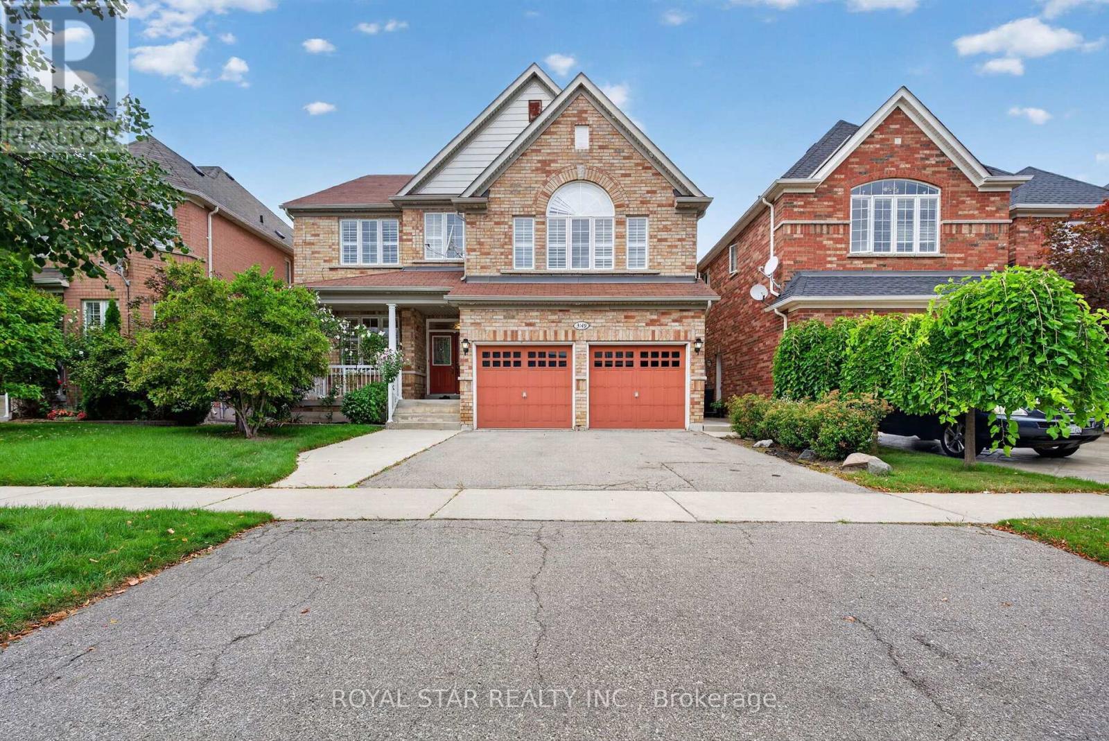 3149 Gladish Grove, Mississauga, Ontario  L5M 0C3 - Photo 2 - W13795670