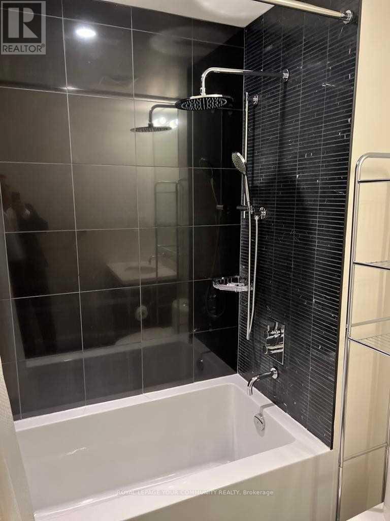 3205 - 33 Shore Breeze Drive, Toronto, Ontario  M8V 1A1 - Photo 7 - W13795696