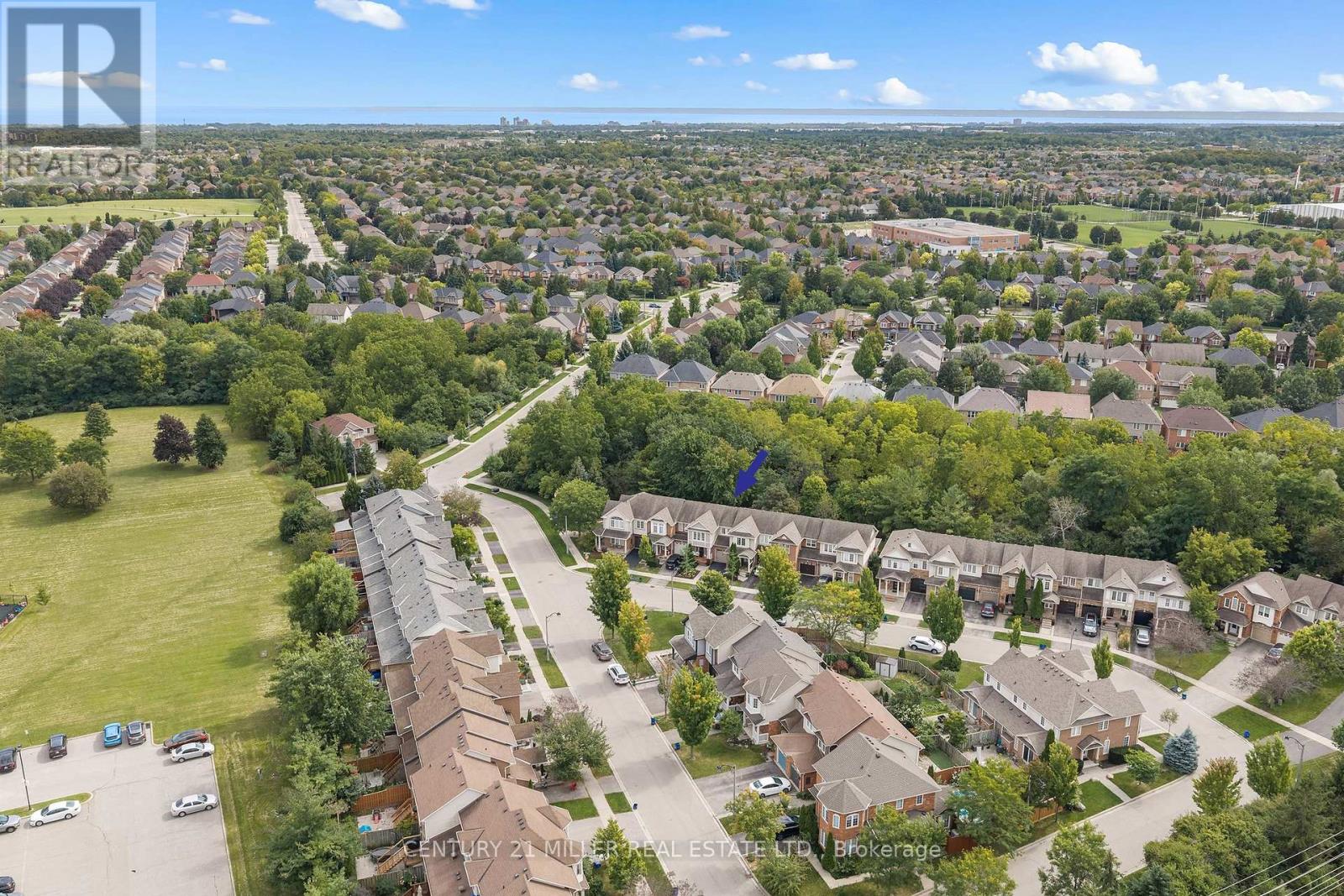 2495 Wooden Hill Circle, Oakville, Ontario  L6M 4E3 - Photo 2 - W13795752