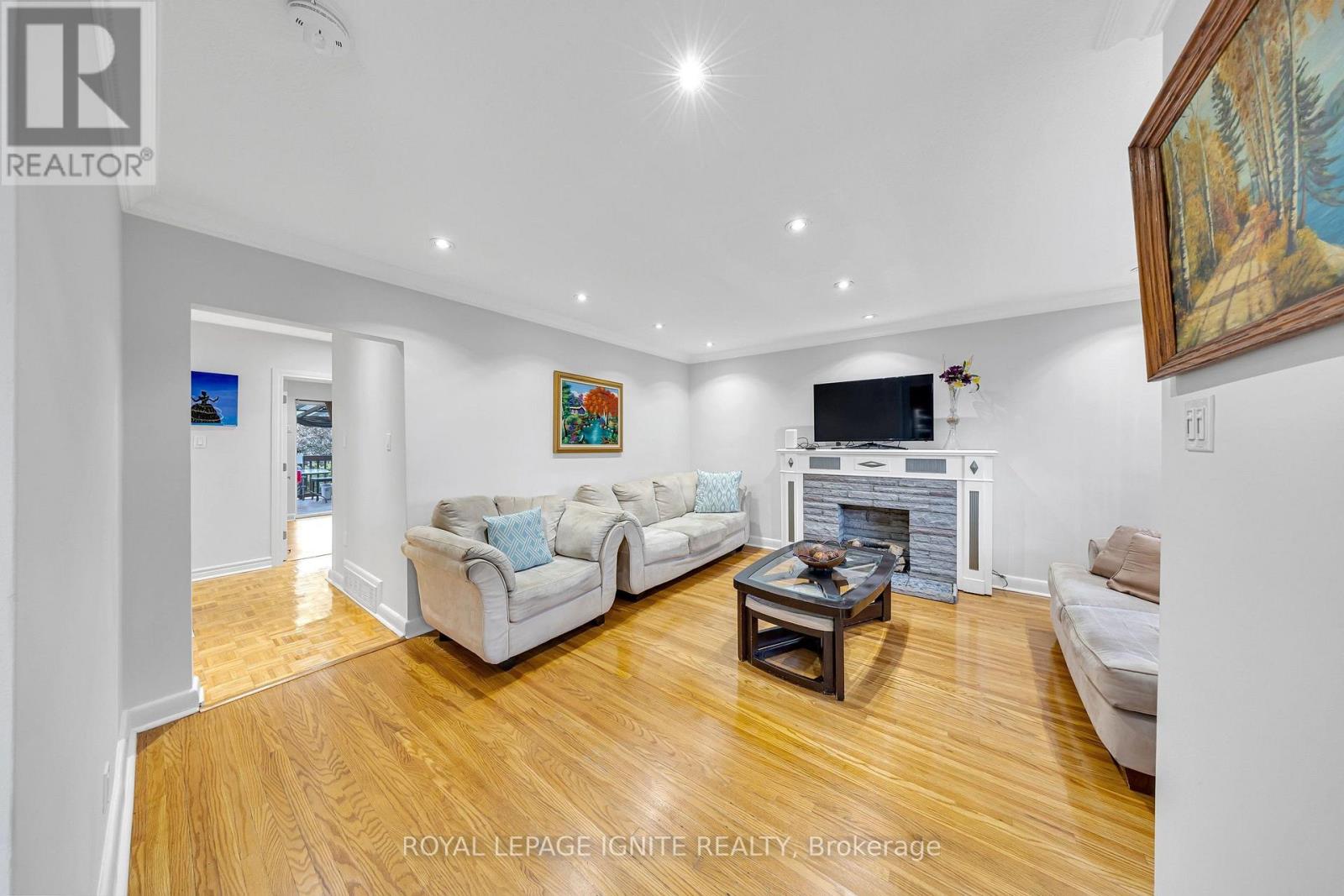 45 Redwater Drive, Toronto, Ontario  M9W 1Z5 - Photo 10 - W13795804