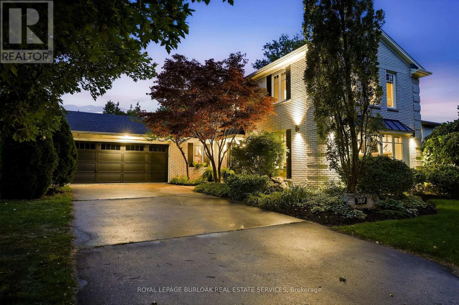 387 Valanna Crescent, Burlington, Ontario  L7L 2K7 - Photo 3 - W13795836