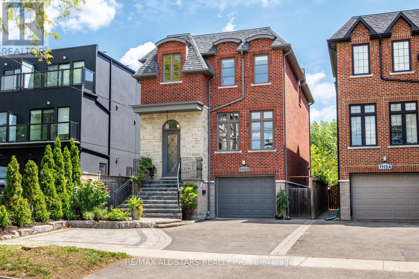 1113B ISLINGTON AVENUE, Toronto, Ontario