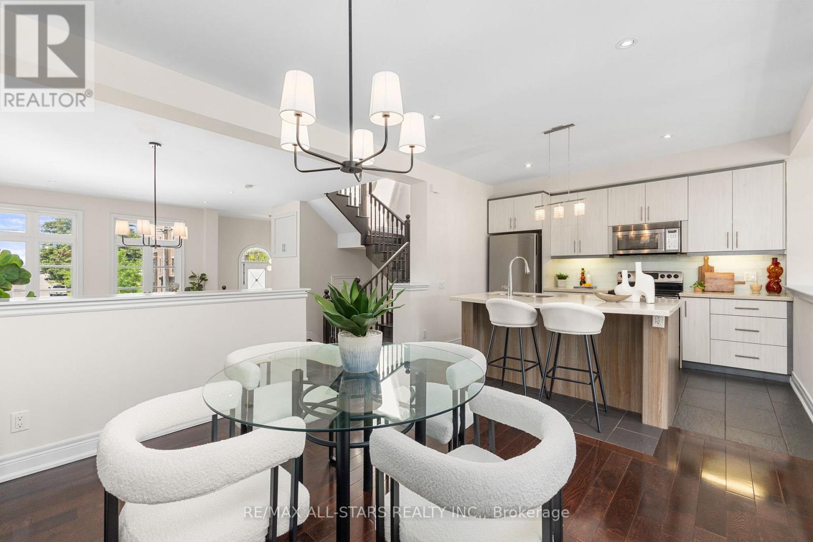 1113b Islington Avenue, Toronto, Ontario  M8Z 4S3 - Photo 11 - W13795920