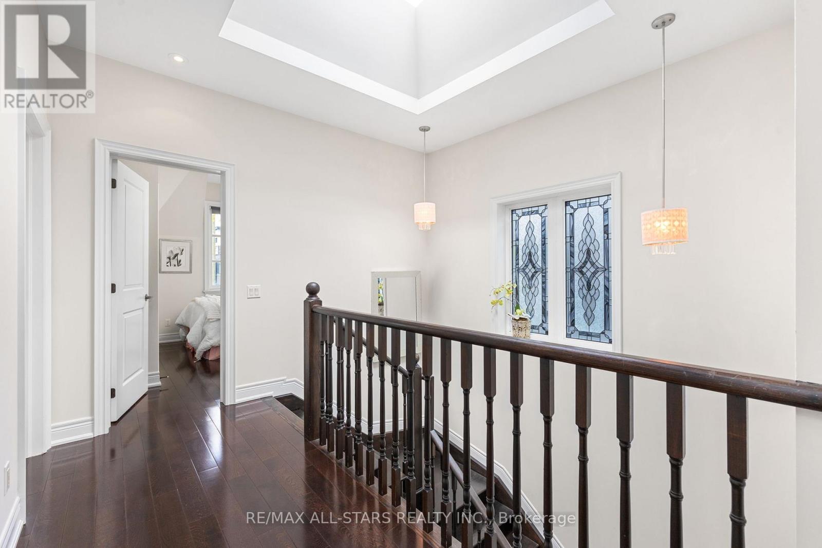 1113b Islington Avenue, Toronto, Ontario  M8Z 4S3 - Photo 17 - W13795920