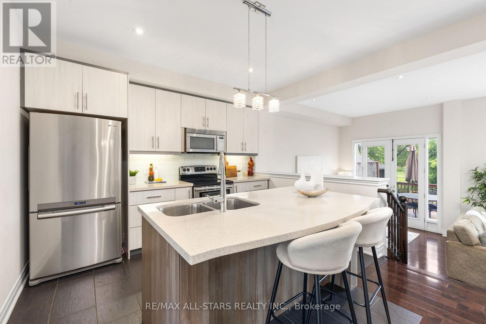 1113b Islington Avenue, Toronto, Ontario  M8Z 4S3 - Photo 9 - W13795920