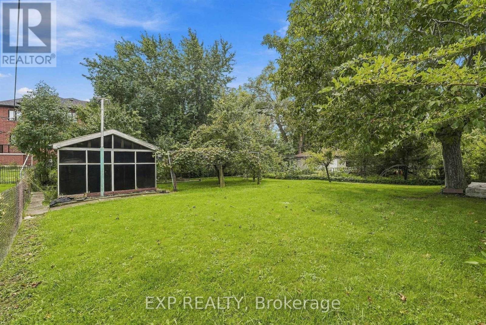 21 Wallasey Avenue, Toronto, Ontario  M9M 1E1 - Photo 41 - W13795928