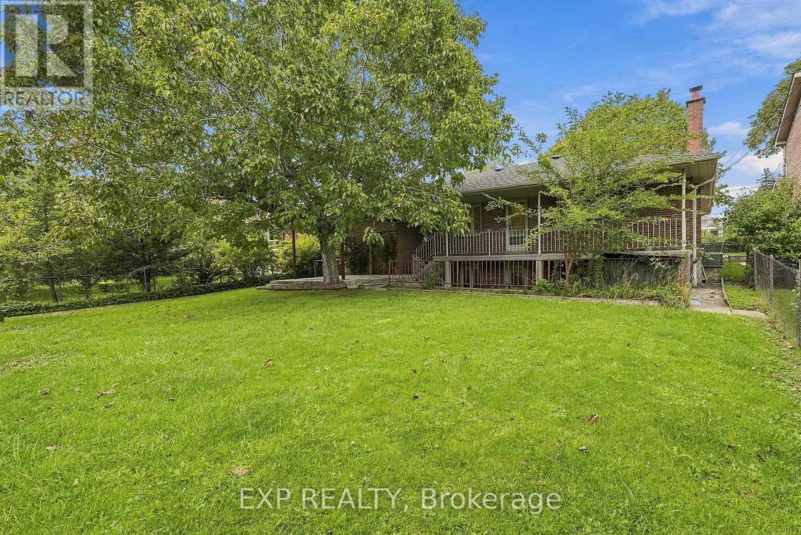 21 Wallasey Avenue, Toronto, Ontario  M9M 1E1 - Photo 42 - W13795928
