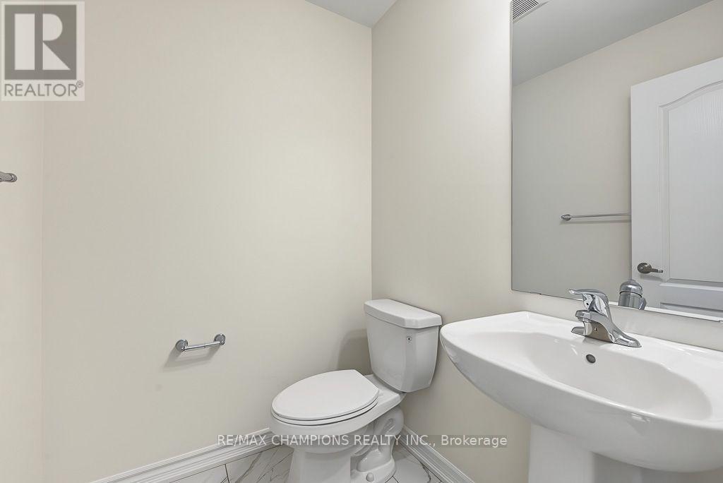 4 Arcola Street, Brampton, Ontario  L6P 4N6 - Photo 10 - W13795934