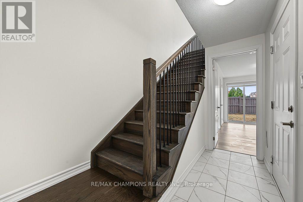 4 Arcola Street, Brampton, Ontario  L6P 4N6 - Photo 31 - W13795934