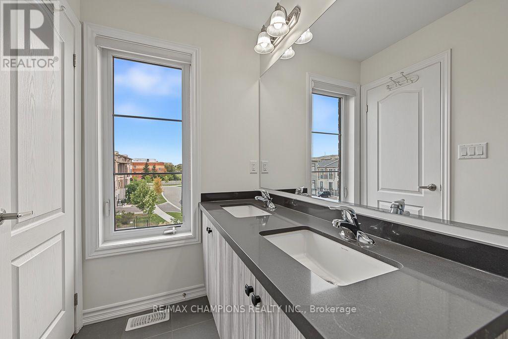 4 Arcola Street, Brampton, Ontario  L6P 4N6 - Photo 6 - W13795934