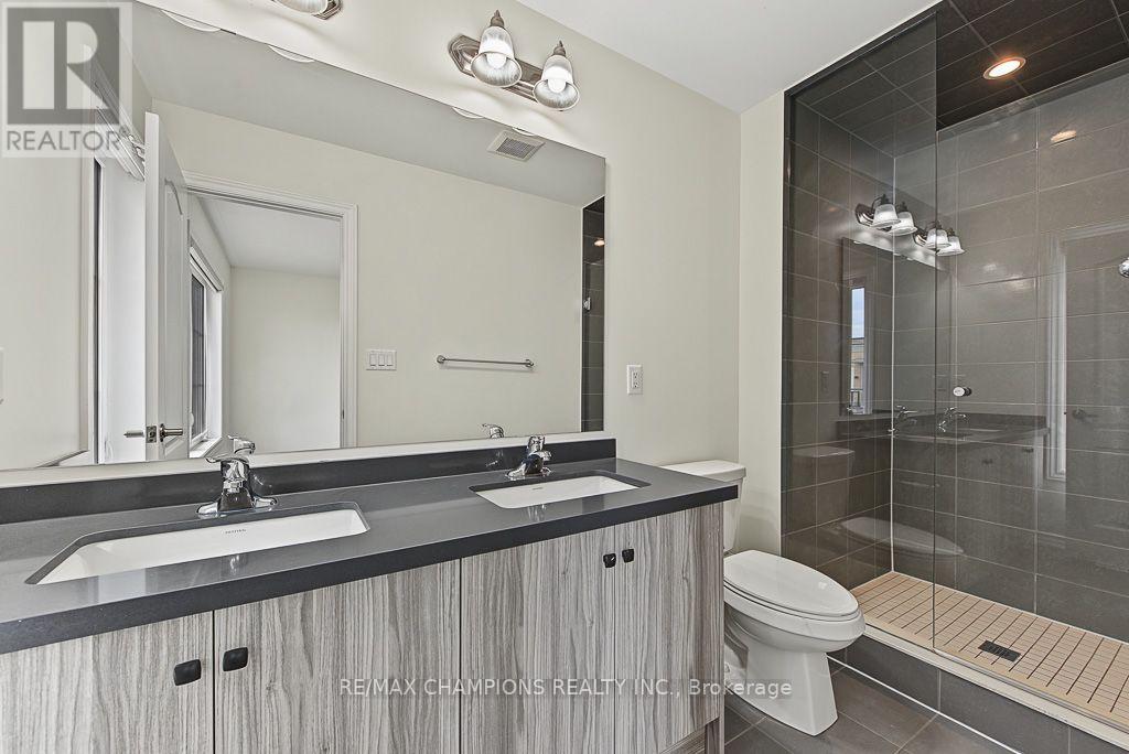 4 Arcola Street, Brampton, Ontario  L6P 4N6 - Photo 7 - W13795934