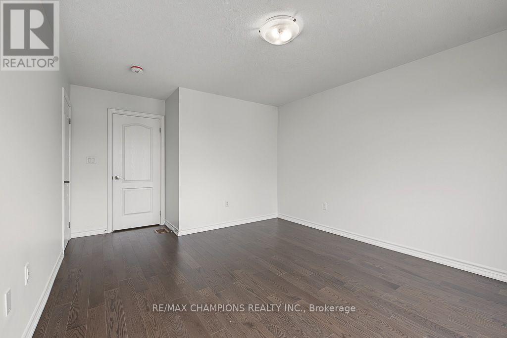 4 Arcola Street, Brampton, Ontario  L6P 4N6 - Photo 8 - W13795934