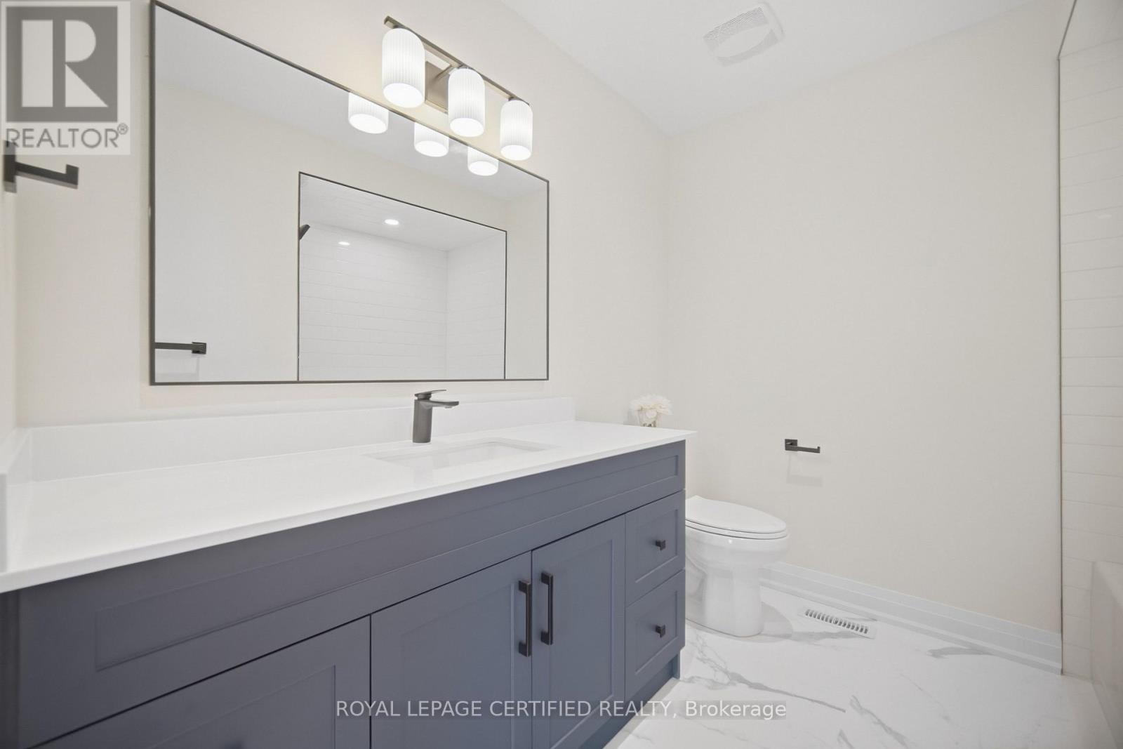 3390 Frobex Court, Mississauga, Ontario  L5C 2B5 - Photo 28 - W13796064