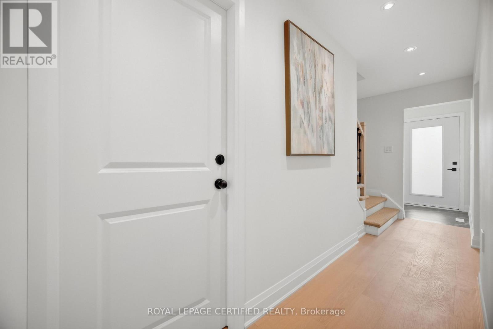 3390 Frobex Court, Mississauga, Ontario  L5C 2B5 - Photo 30 - W13796064