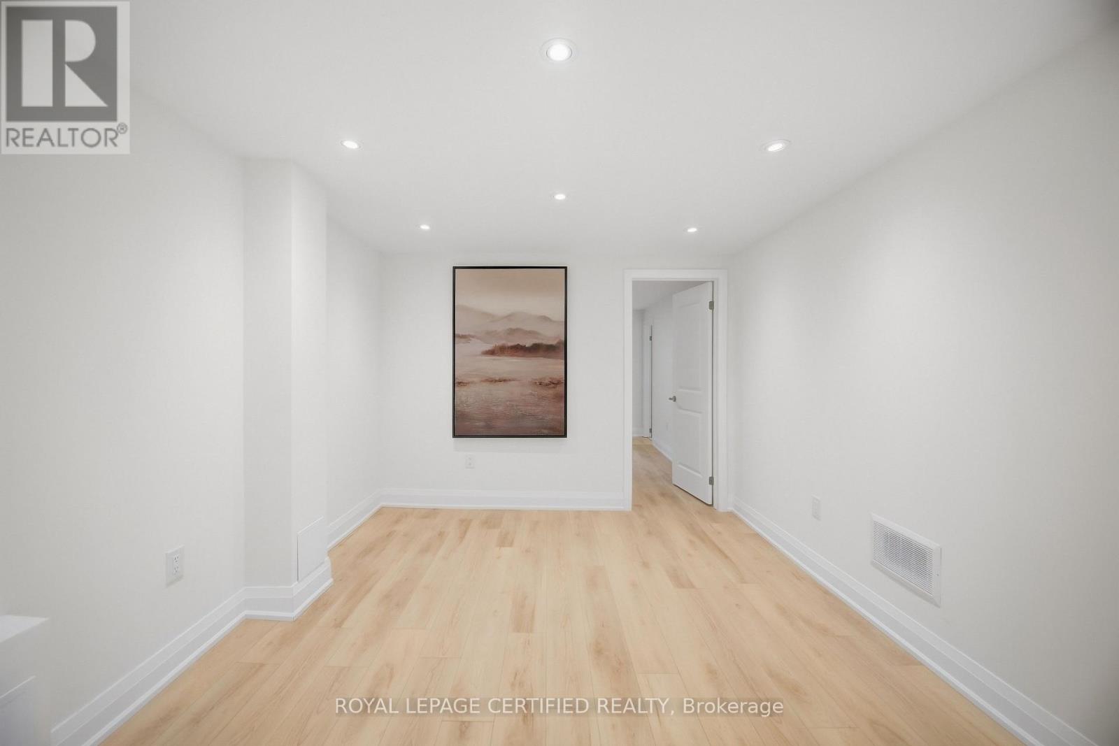 3390 Frobex Court, Mississauga, Ontario  L5C 2B5 - Photo 37 - W13796064