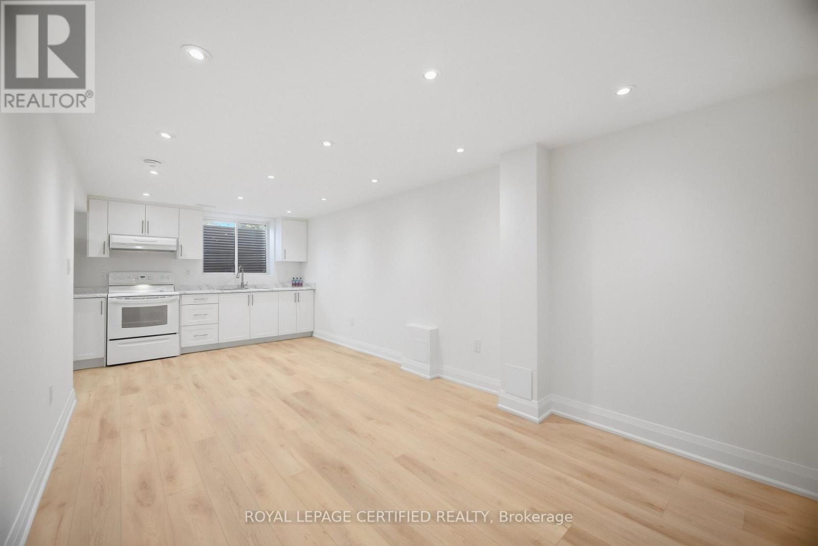3390 Frobex Court, Mississauga, Ontario  L5C 2B5 - Photo 39 - W13796064