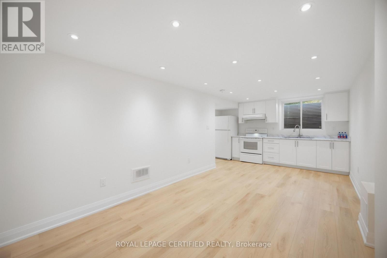 3390 Frobex Court, Mississauga, Ontario  L5C 2B5 - Photo 40 - W13796064
